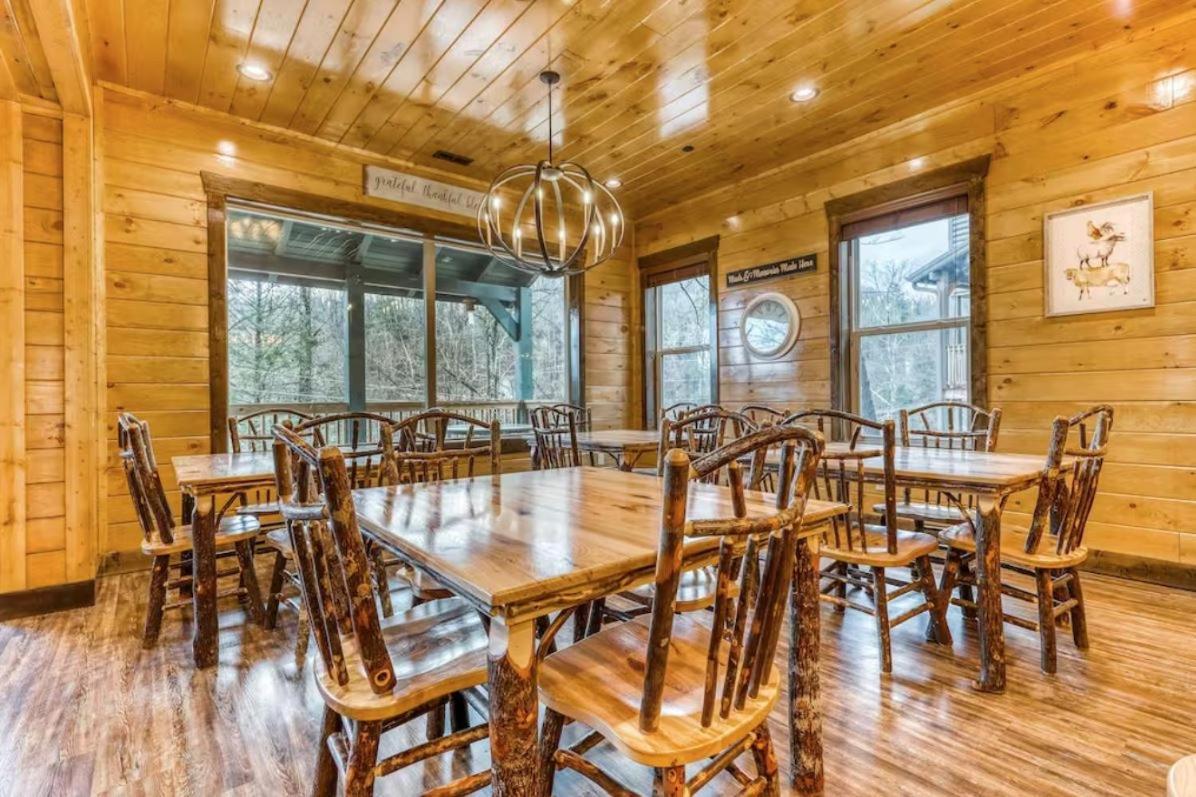 The Great Dogwood Manor By Stony Brook Cabins جاتلينبرج المظهر الخارجي الصورة
