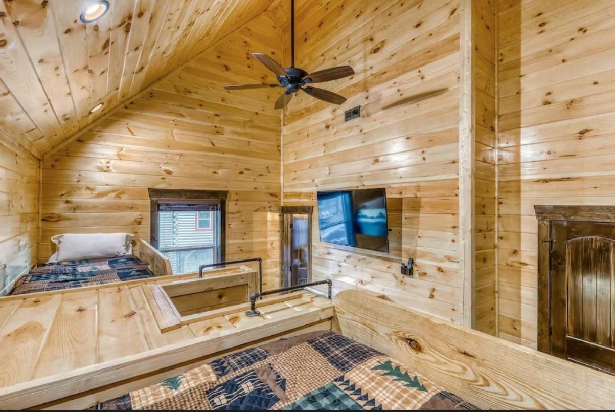 The Great Dogwood Manor By Stony Brook Cabins جاتلينبرج المظهر الخارجي الصورة